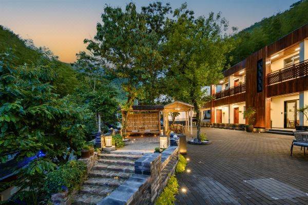 江左凤凰民宿(宜兴一线天店)