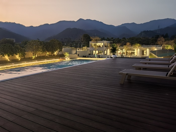 柒月湖畔温泉民宿