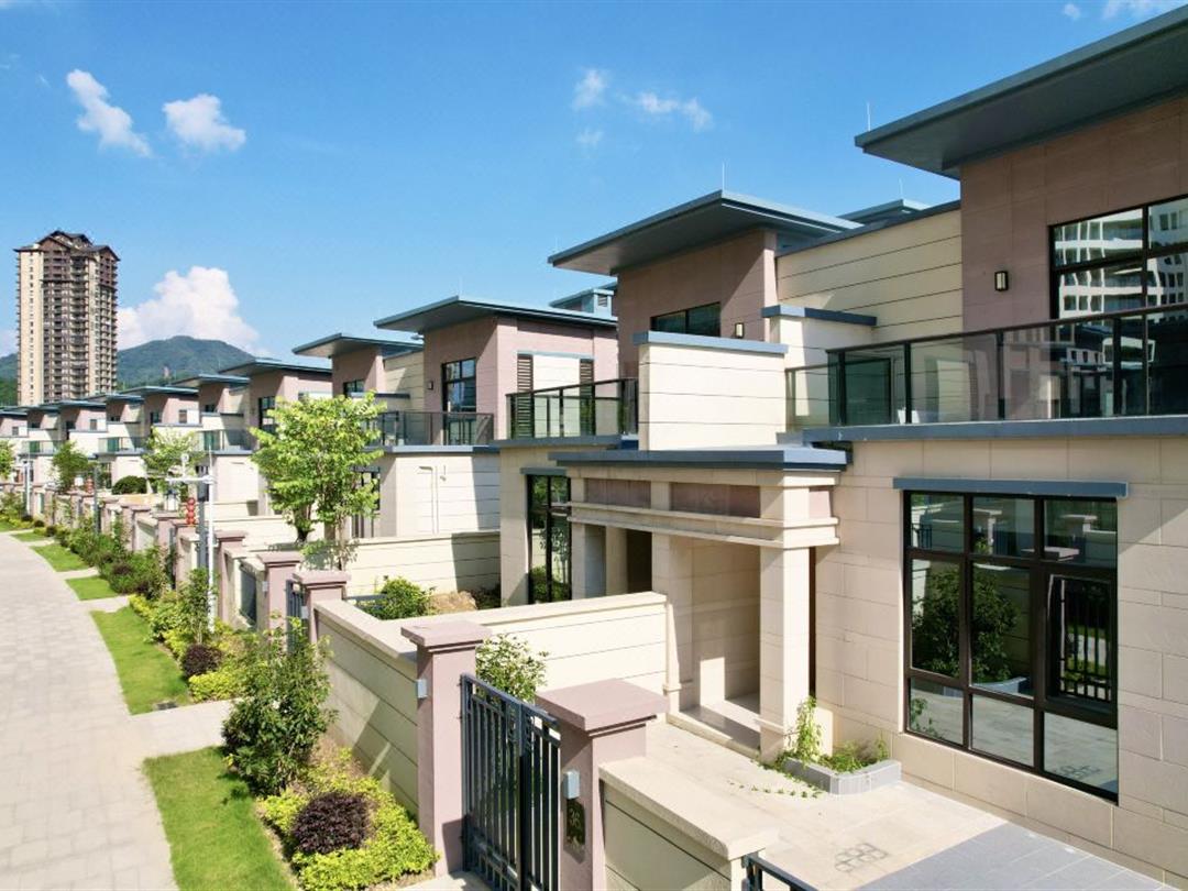 依云四季环季温泉酒店