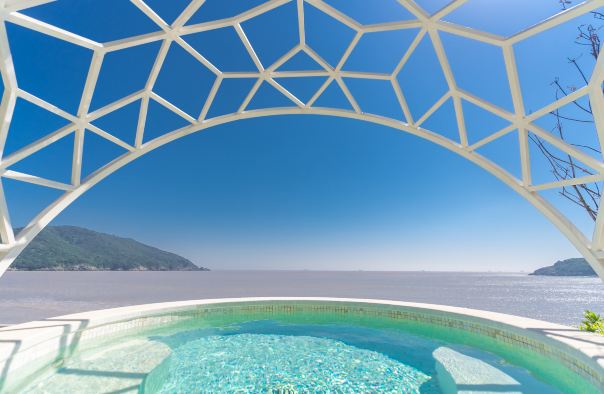 海天台温汤庭院