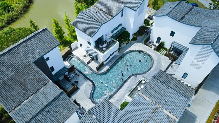 昆山拾柒·隐书香府邸酒店