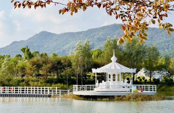 十里长山漫花岭乐园景区
