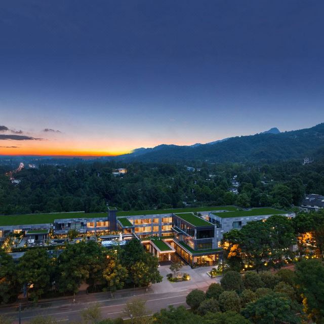 成都青城山花间堂·山澄清