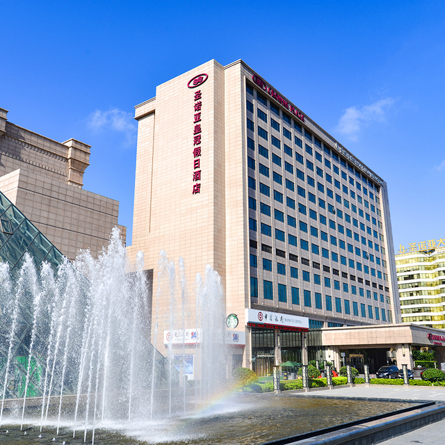 上海圣诺亚皇冠假日酒店