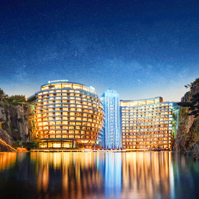 上海佘山世茂洲际酒店(世茂深坑酒店)