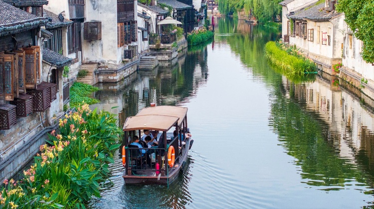 享悦逸居酒店(南浔古镇店)