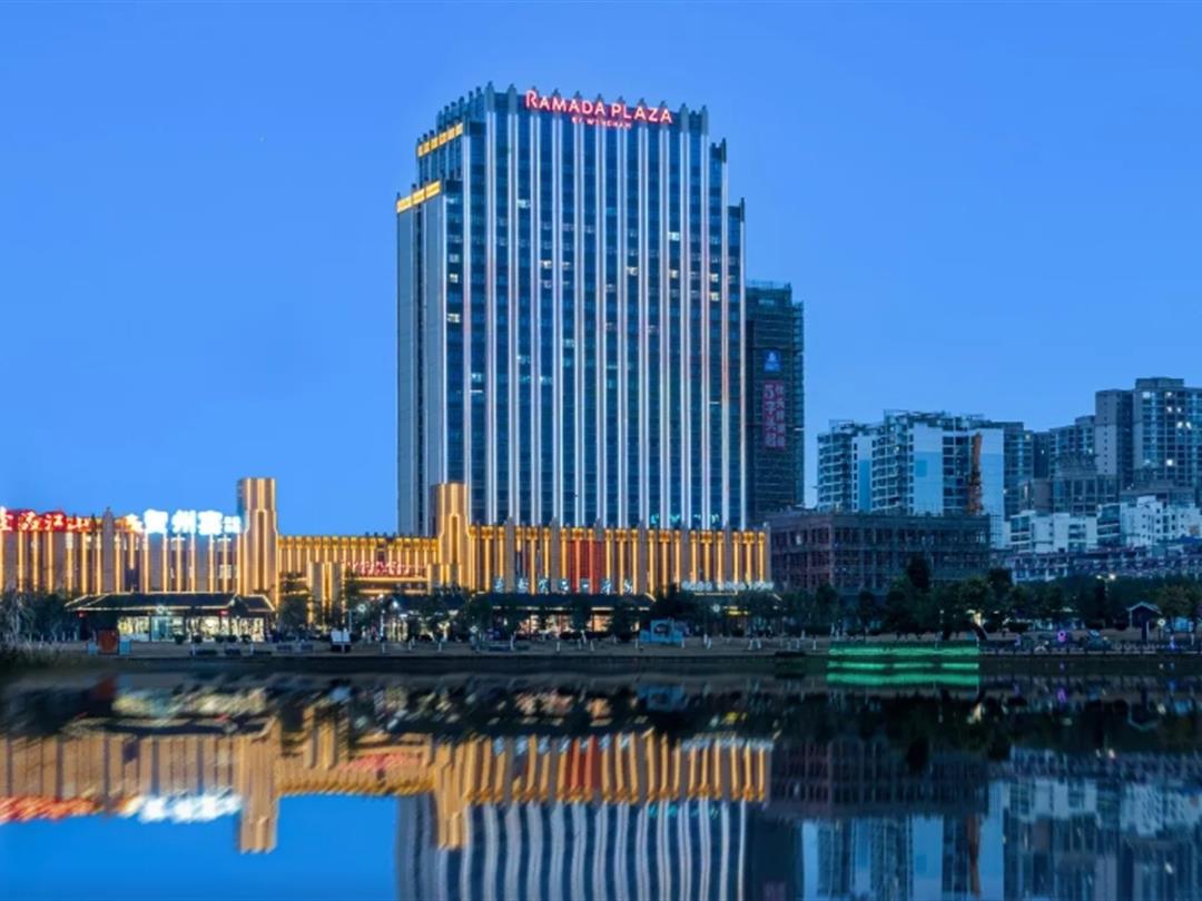 贺州泽森华美达广场酒店