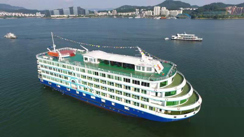 千岛湖伯爵号游船