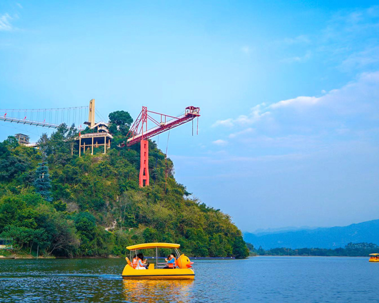 英德宝晶宫国际旅游度假区