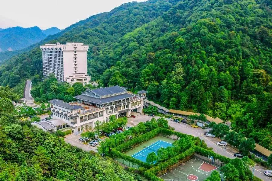 新丰云天海温泉原始森林度假村