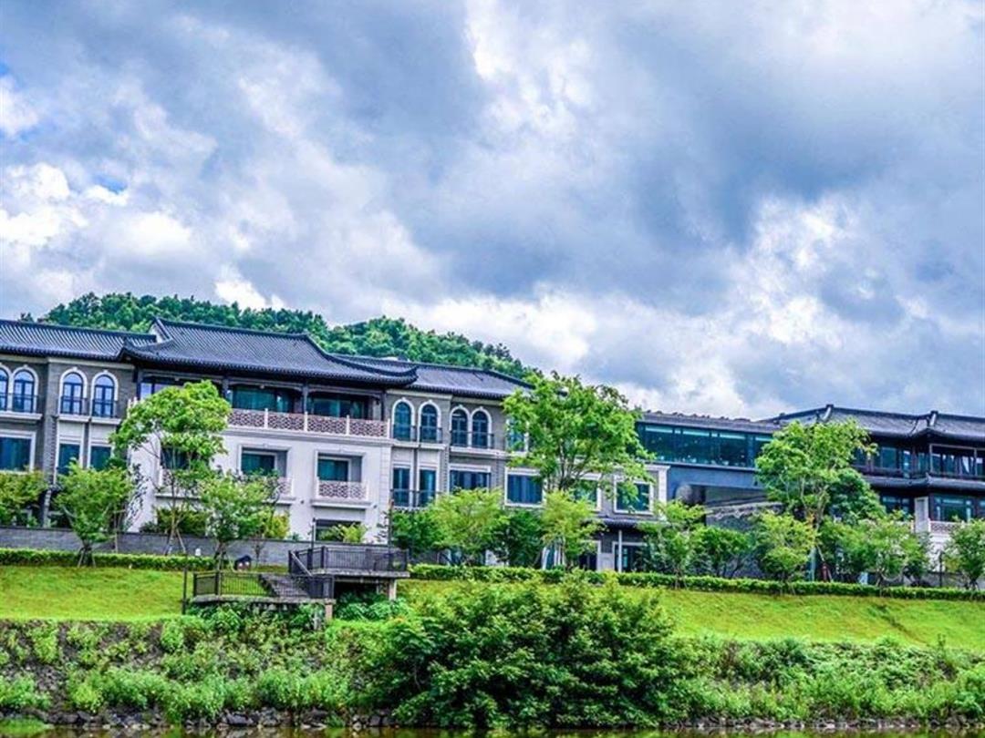 嵊州绿城玫瑰园嘉兰酒店