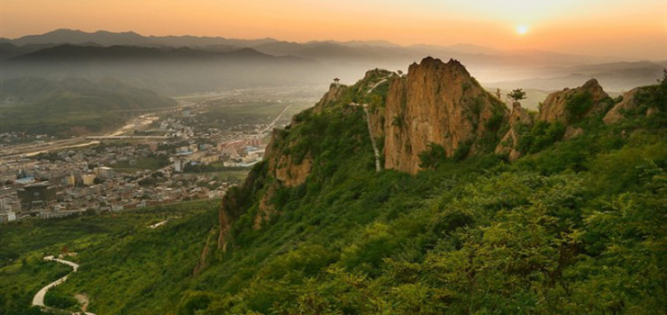凤冠山自然风景区