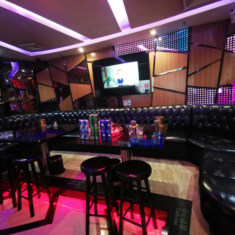 广东广州尚辰量贩式ktv花都店下午黄金夜间欢唱套餐